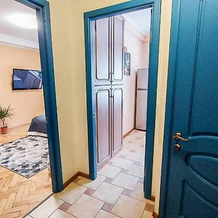 Apartamento Cozy Flat Kiev Exterior foto